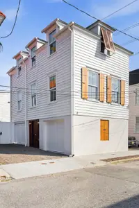 New construction Single-Family house 4 President Pl, Charleston, SC 29403 - image