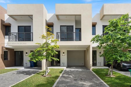 New construction Townhouse house 5505 West Oak Way, Dania Beach, FL 33314 - photo 0