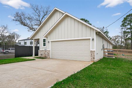 New construction Single-Family house 24644 Cavan St, Hempstead, TX 77445 - image