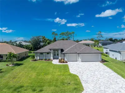New construction Single-Family house 35 Broadmoor Ln, Rotonda West, FL 33947 - image