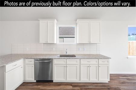 New construction Single-Family house 18728 Loom Dr, Montgomery, TX 77306 plan Bluebonnet - image 3