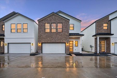 New construction Single-Family house 5819 Outer Banks St, Houston, TX 77091 - image