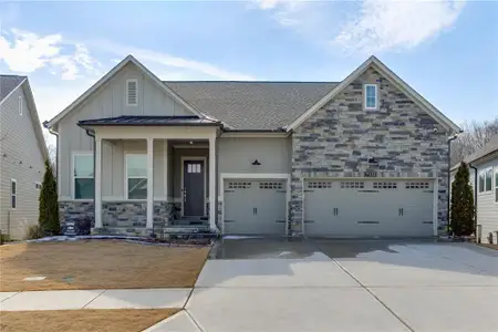 New construction Single-Family house 7032 Cottage Grove Dr, Flowery Branch, GA 30542 - image