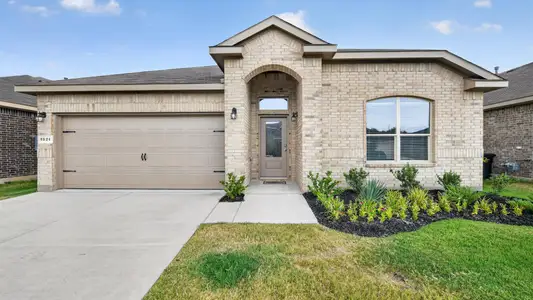 New construction Single-Family house 1921 Cherokee Ln, Cleburne, TX 76033 plan Carlsbad - image