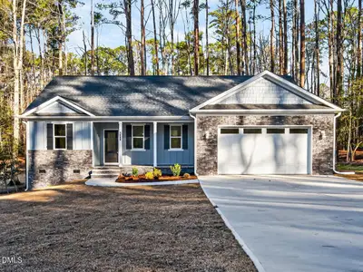 New construction Single-Family house 1099 Woodridge Trl, Sanford, NC 27332 - image