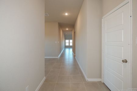 New construction Single-Family house 101 Reno Trail, Floresville, TX 78114 Esparanza- photo 0