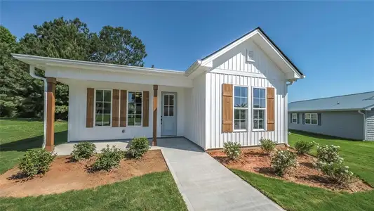 New construction Single-Family house 613 River Dr, Carrollton, GA 30117 - image