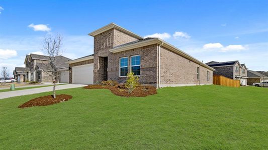 New construction Single-Family house 655 Scarlett St, Forney, TX 75126 Sadler- photo 1 1