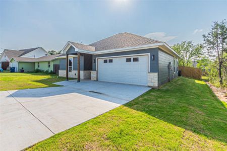 New construction Single-Family house 2414 San Gabriel Drive, Granbury, TX 76048 - photo 0