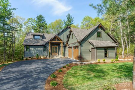 New construction Single-Family house 29 Wild Deer Trl, Zirconia, NC 28790 - image