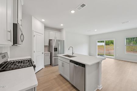 New construction Townhouse house 926 Broadleaf Trce, Mebane, NC 27302 plan Amber - image 5