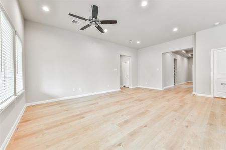 New construction Single-Family house 3915 Sugardale St, Baytown, TX 77521 - image 15