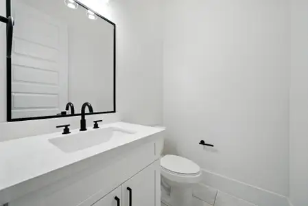 New construction Single-Family house 7117 England St, Unit C, Houston, TX 77021 - image 10