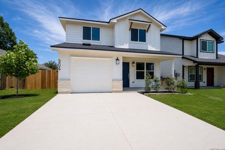 New construction Single-Family house 304 W Martindale, Seguin, TX 78155 - image