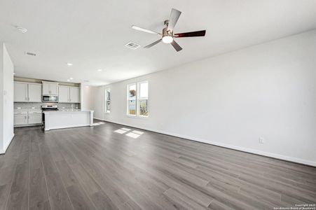 New construction Single-Family house 6039 Calgary Park, San Antonio, TX 78233 Montrose- photo 6 6