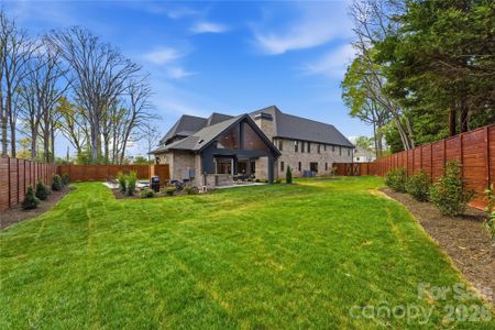 New construction Single-Family house 154 N Canterbury Rd, Charlotte, NC 28211 - image 4