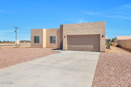 New construction Single-Family house 9121 W Debbie Ln, Arizona City, AZ 85123 null- photo 1 1