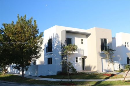 New construction Single-Family house 900 Sw 24Th Rd, Miami, FL 33129 - image