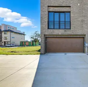 New construction Townhouse house 421 S Rayner St, Fort Worth, TX 76111 - image