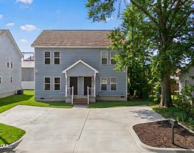 New construction Duplex house 406 E Waddell St, Unit B, Selma, NC 27576 - image