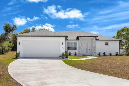 New construction Single-Family house 780 Kangaroo Ct, Deltona, FL 32738 - image