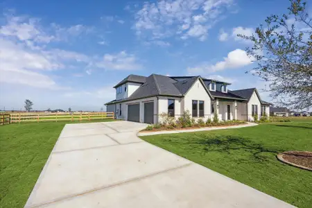 New construction Single-Family house 1020 Lake Breeze Dr, Waller, TX 77484 - image