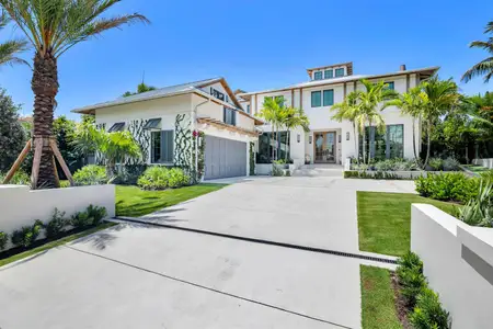 New construction Single-Family house 125 Worth Ct N, West Palm Beach, FL 33405 - image