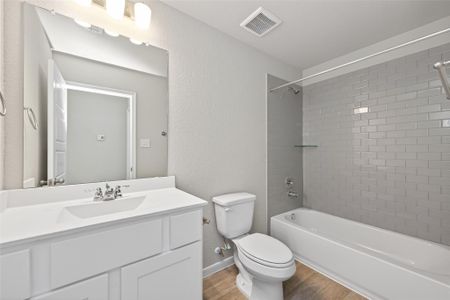 New construction Single-Family house 426 Emerald Thicket Ln, Huffman, TX 77336 - image 7