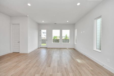 New construction Single-Family house 13109 Moncloa Dr, Houston, TX 77047 - image 15