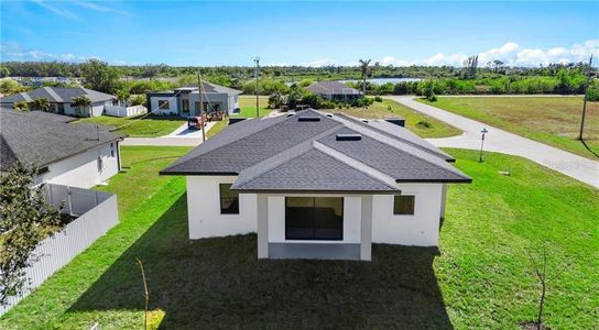 New construction Single-Family house 4233 Jacaranda Pkwy W, Cape Coral, FL 33993 - image