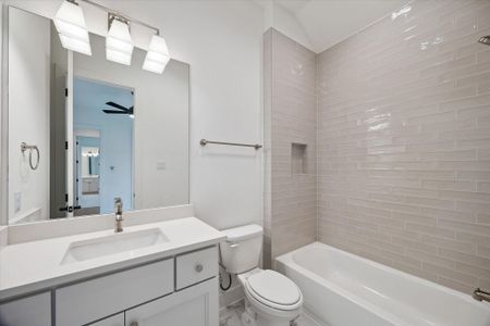New construction Single-Family house 422 Venado View Ct, Conroe, TX 77304 - image 11