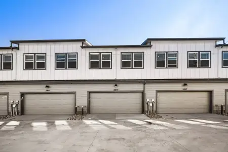 New construction Single-Family house 2849 Bear Springs Cir, Longmont, CO 80503 plan Terrain - image