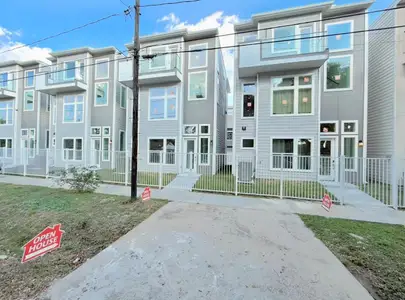 New construction Single-Family house 6717 St Augustine St, Houston, TX 77021 - image