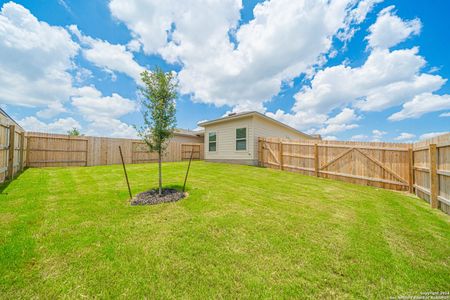 New construction Multi-Family house 9314 Clark Cv, Converse, TX 78109 null- photo 3 3