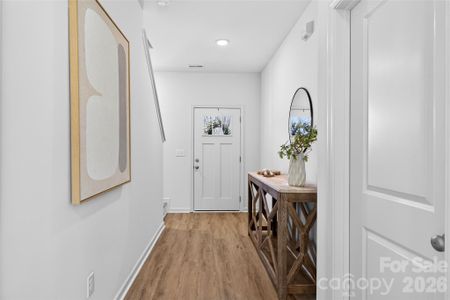 New construction Single-Family house 539 Dawn Cir, Charlotte, NC 28213 - image 14