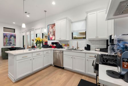 New construction Single-Family house 3524 Harvest Dance Dr, Houston, TX 77008 - image 11