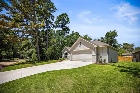 New construction Single-Family house 12418 Browning Dr, Montgomery, TX 77356 - image