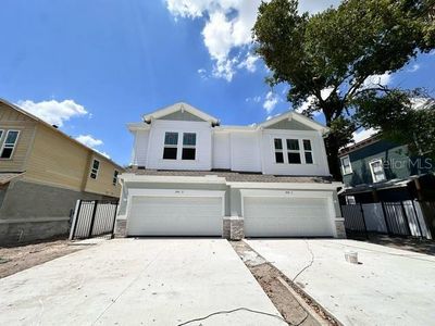 Central Living - Urban City Home by David Weekley Homes in Tampa - photo 6 6