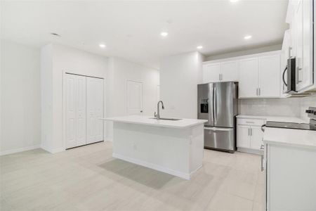 New construction Townhouse house 1678 Greenleaf Woods Cv, Oviedo, FL 32765 plan Holly - image