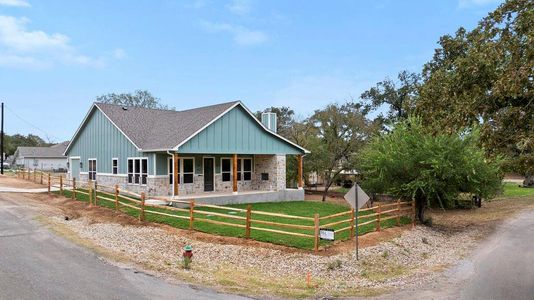 New construction Single-Family house 602 N Shorewood Dr, Granite Shoals, TX 78654 - photo 0