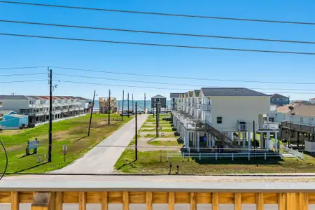 New construction Townhouse house 919 Blue Water Hwy, Surfside Beach, TX 77541 - image
