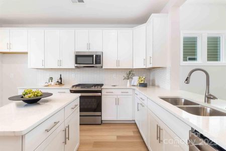 New construction Single-Family house 9837 Jubilee Ct, Charlotte, NC 28215 Ashford- photo 0