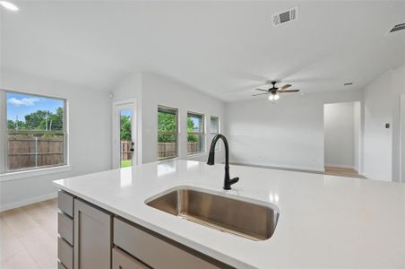 New construction Single-Family house 1401 Quail Creek Dr, Cleburne, TX 76033 plan Essex - image 14