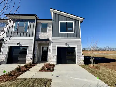 New construction Single-Family house 1037 Old Creek Bnd, Gallatin, TN 37066 plan The Pintail End - image