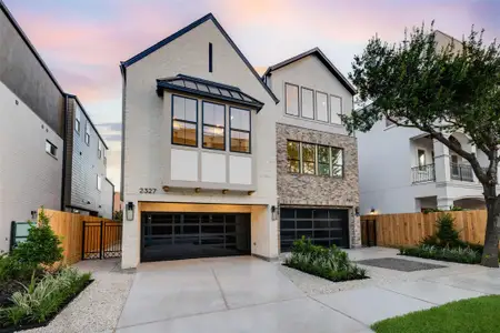 New construction Single-Family house 2327 Richton St, Houston, TX 77098 - image