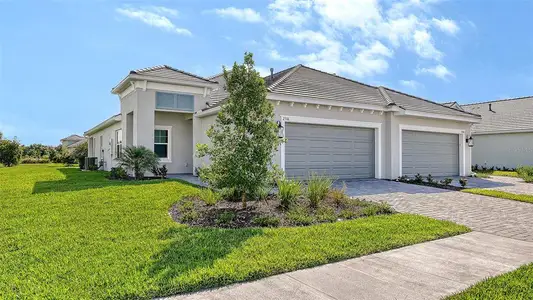 New construction Single-Family house 2316 Blue Mahoe Ln, Lakewood Ranch, FL 34240 plan Tidewater 2B - image