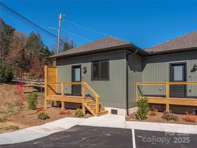 New construction Townhouse house 11 Leap Frog Park, Waynesville, NC 28786 - image