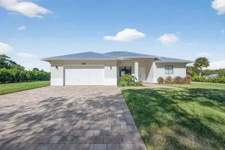 New construction Single-Family house 8249 Se Dharlys St, Hobe Sound, FL 33455 - image