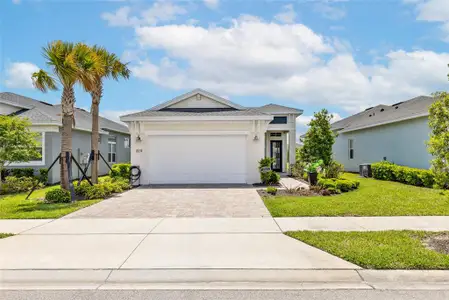 New construction Single-Family house 819 Liliana Dr, Deland, FL 32724 plan Caroline - image