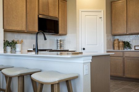 New construction Single-Family house 1308 London Ave, New Braunfels, TX 78130 plan 1772 Modeled - image 10